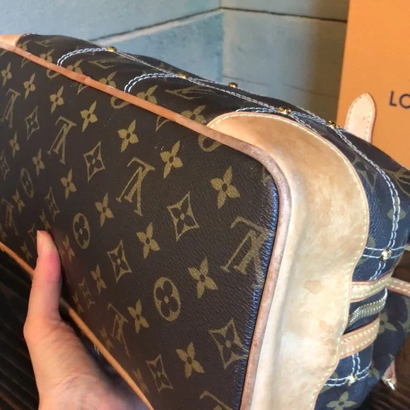LV Limited Edition Riveting Monogram Bag - Picture 14 of 17
